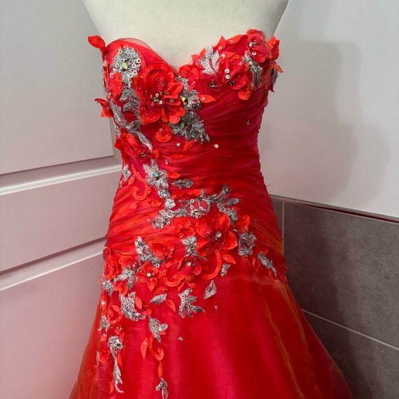 Tony Bowls Le Gala Floral Beaded Strapless Prom Pageant Ball Gown - Picture 2 of 16